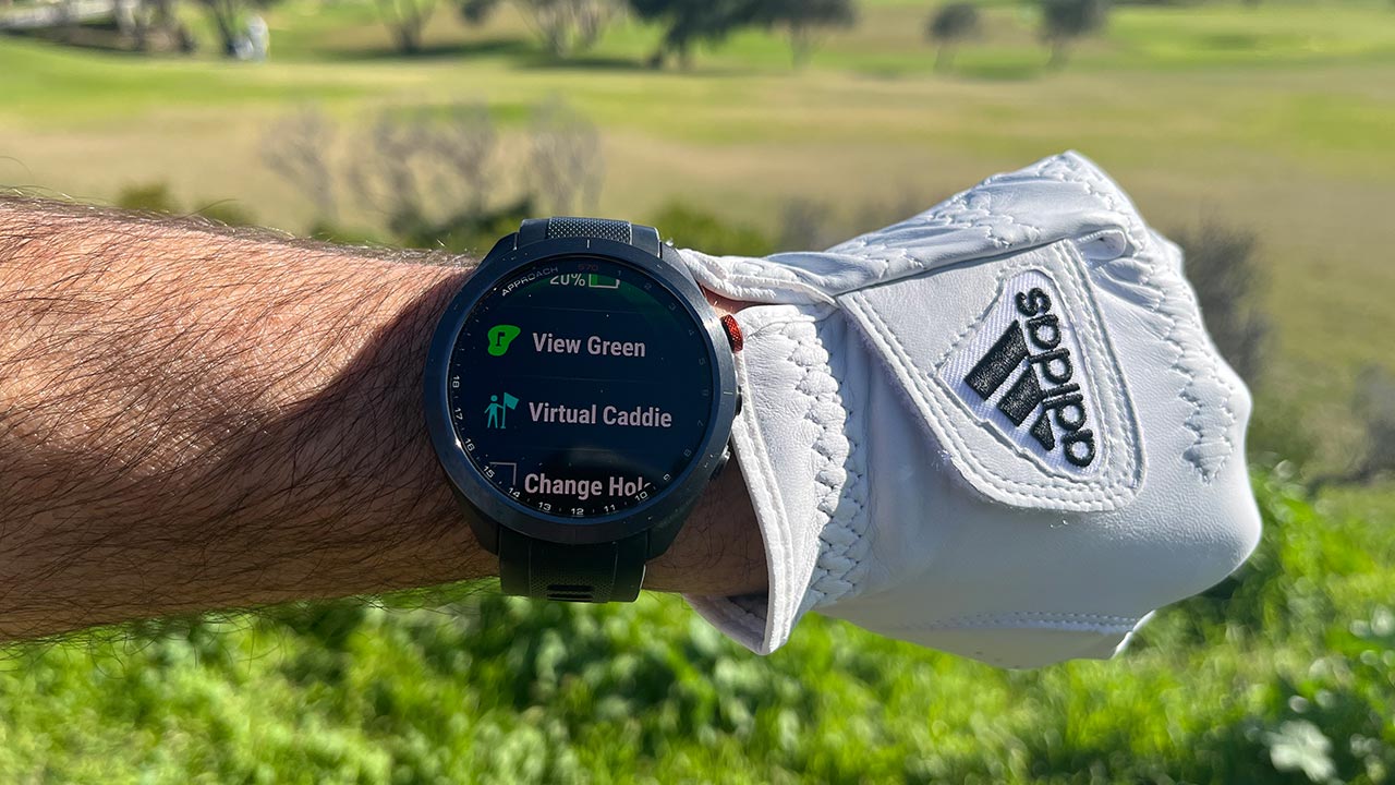 Garmin Approach S70 Golf Watch - Virtual Caddie
